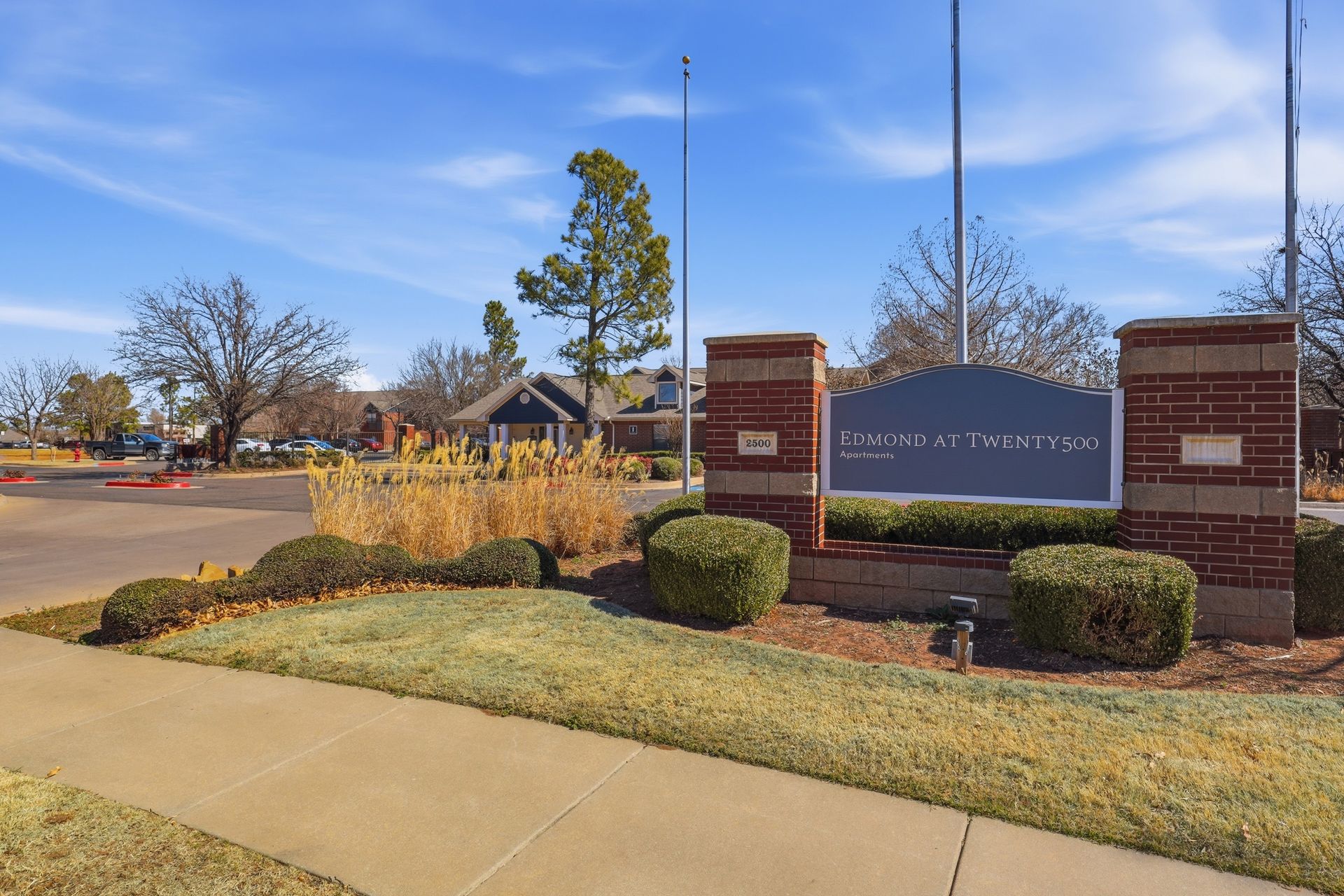 Edmond Apartment: 2500 Thomas Drive