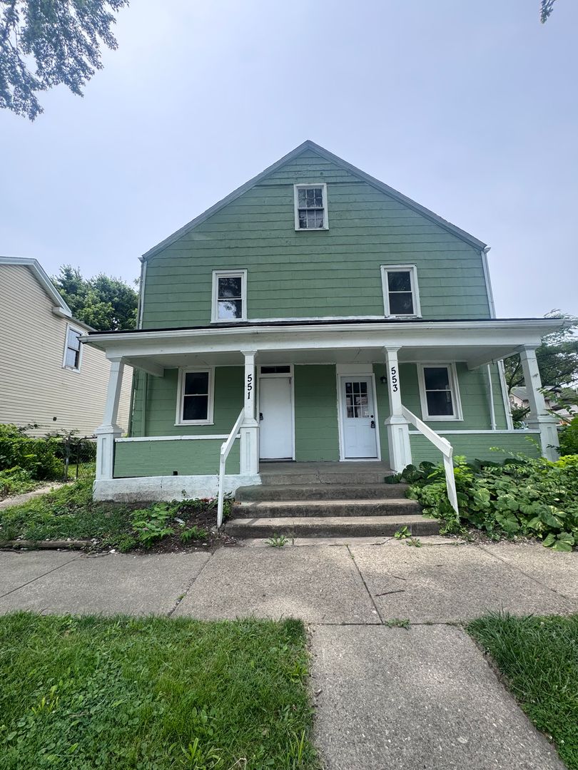 Hamilton Apartment: 551-553 Ross Avenue