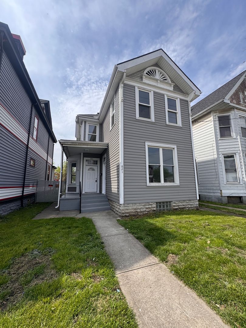 Hamilton House: 821 Heaton Street