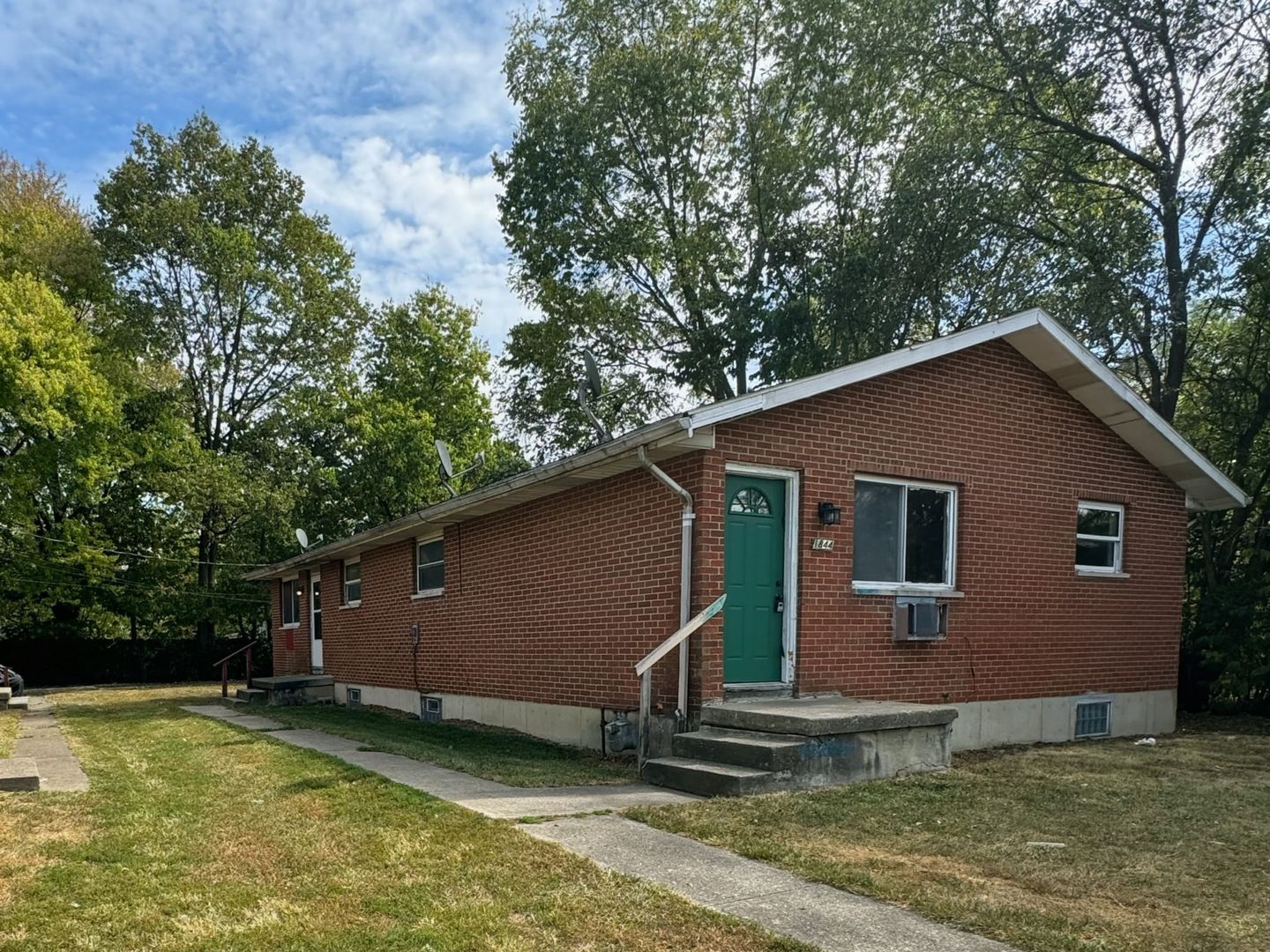 Dayton Apartment: 1844 Hickorydale Dr