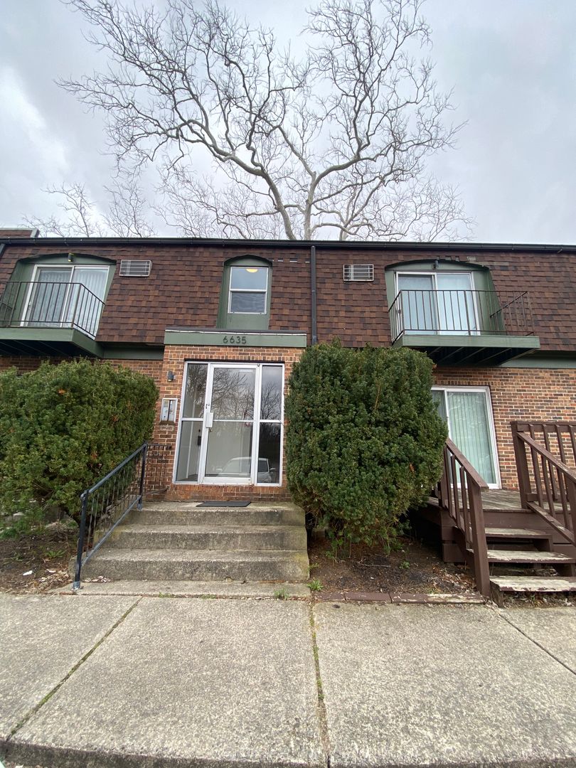 Trotwood Apartment: 6635 Wolf Creek Pike