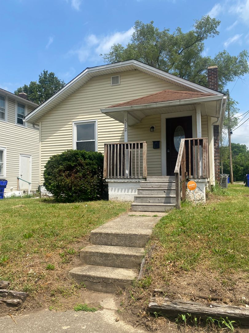Hamilton House: 512 Fitton Ave