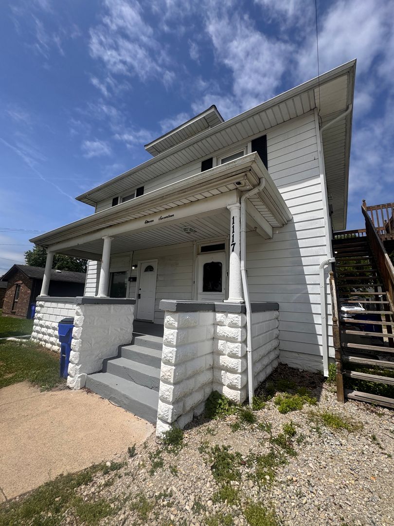 Hamilton Apartment: 1117 N B Street