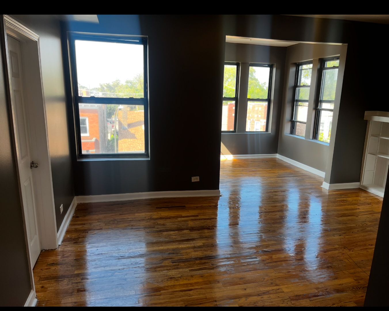 Chicago Apartment: 6641-43  S. Marquette