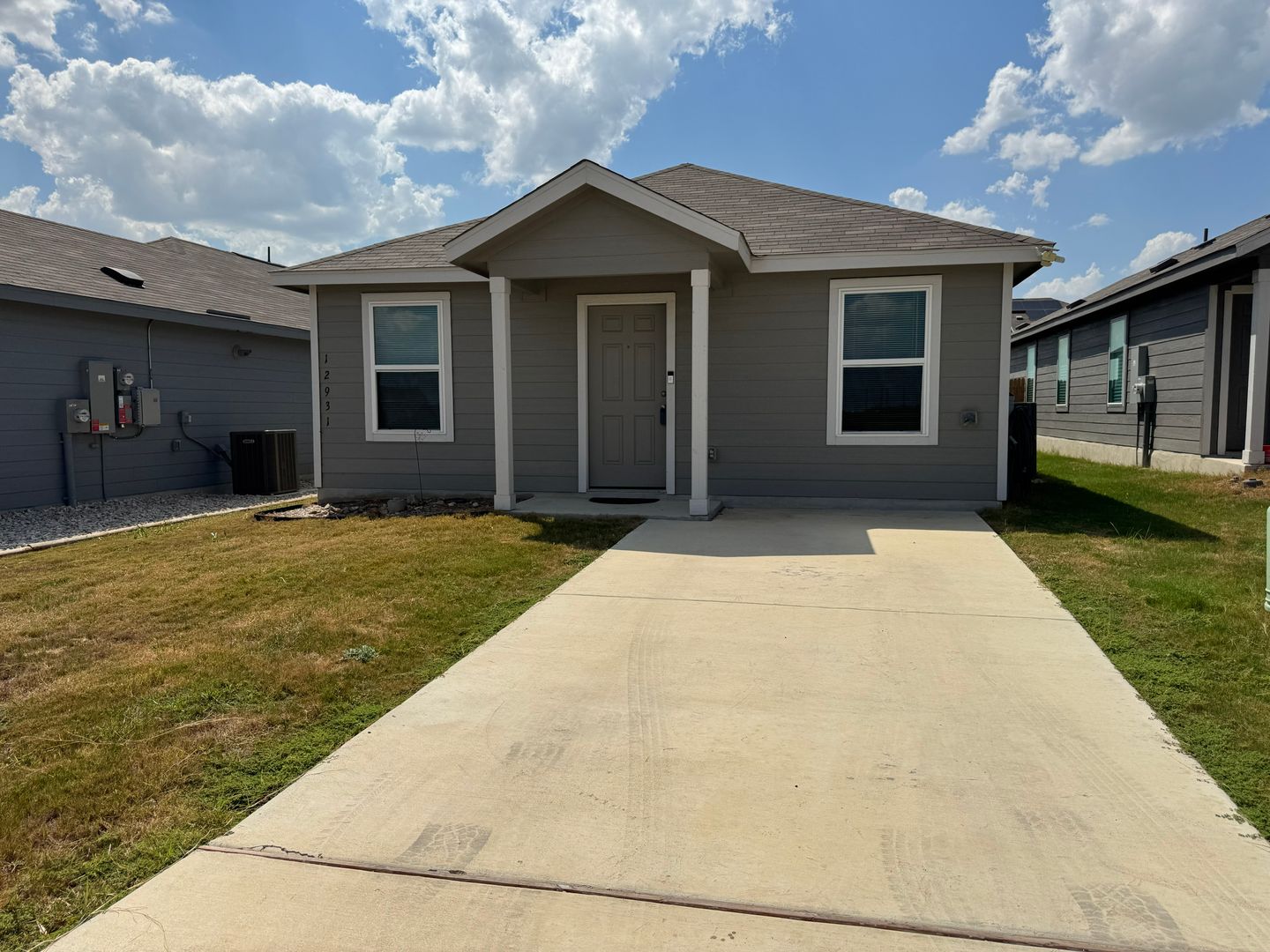 ST HEDWIG House: 12931 KATHLEEN ST