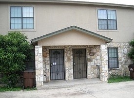 Welcome home to 7543 Windsor Oaks! – photo 1