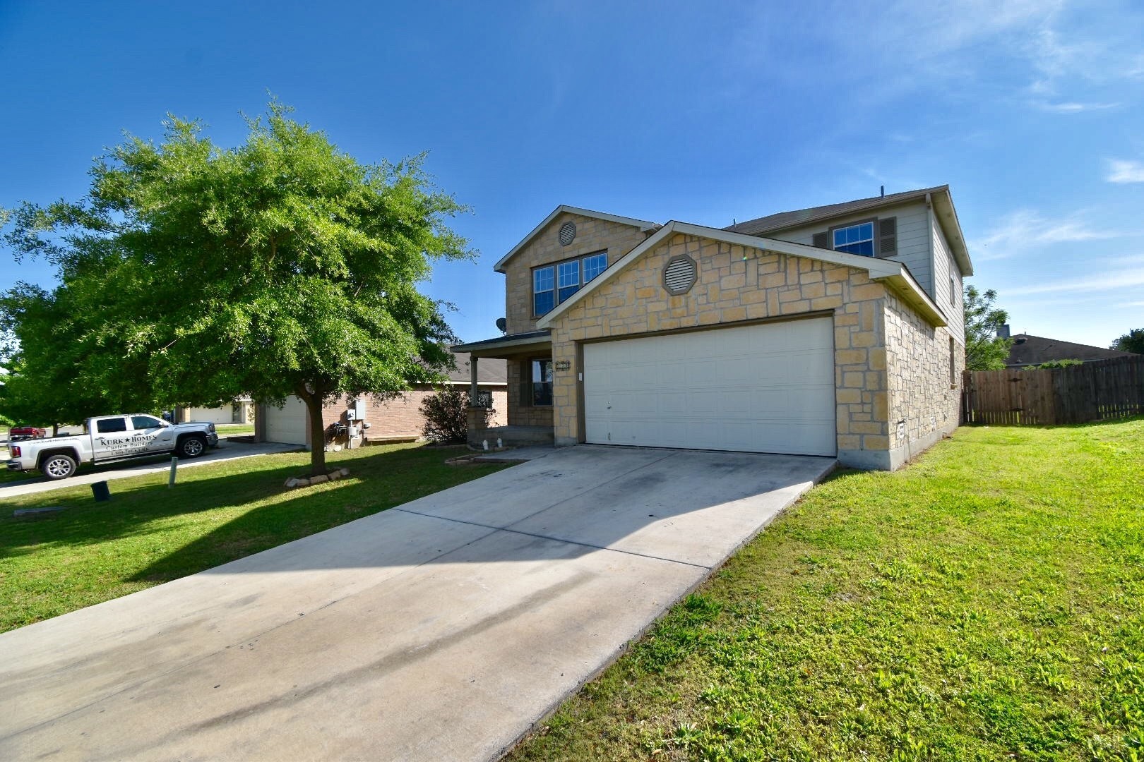 CIBOLO House: 120 TOWER BLUFF