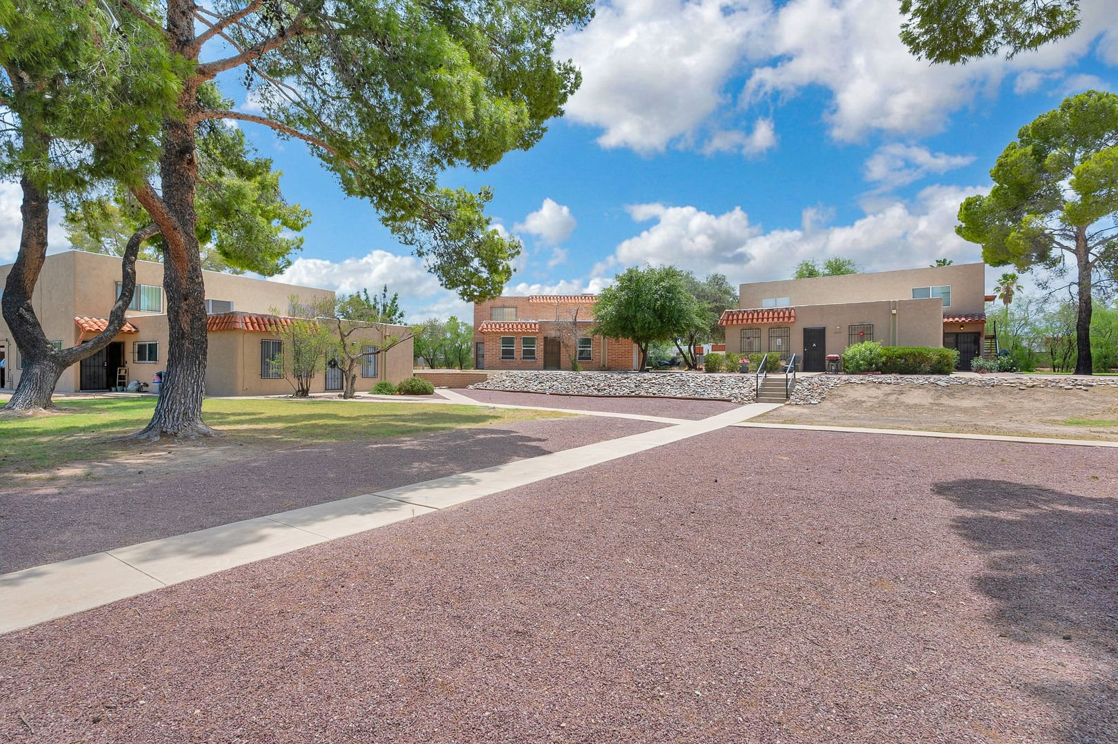 Tucson House: 6626 E Calle La Paz