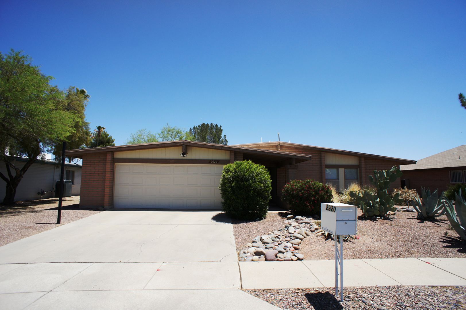 Tucson House: 2920 N. La Chiquita Ave