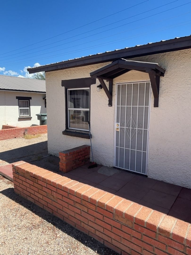 Tucson Apartment: 204 W. Kelso Street