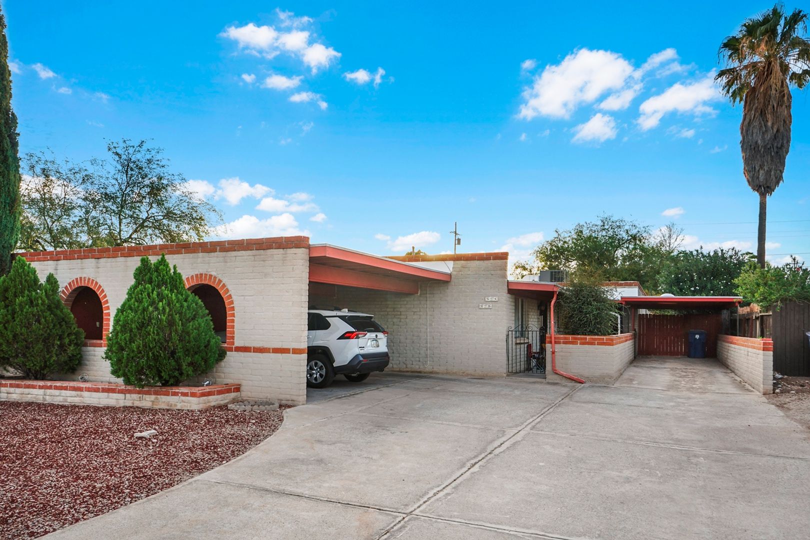 Tucson House: 924 N. Camino Seco