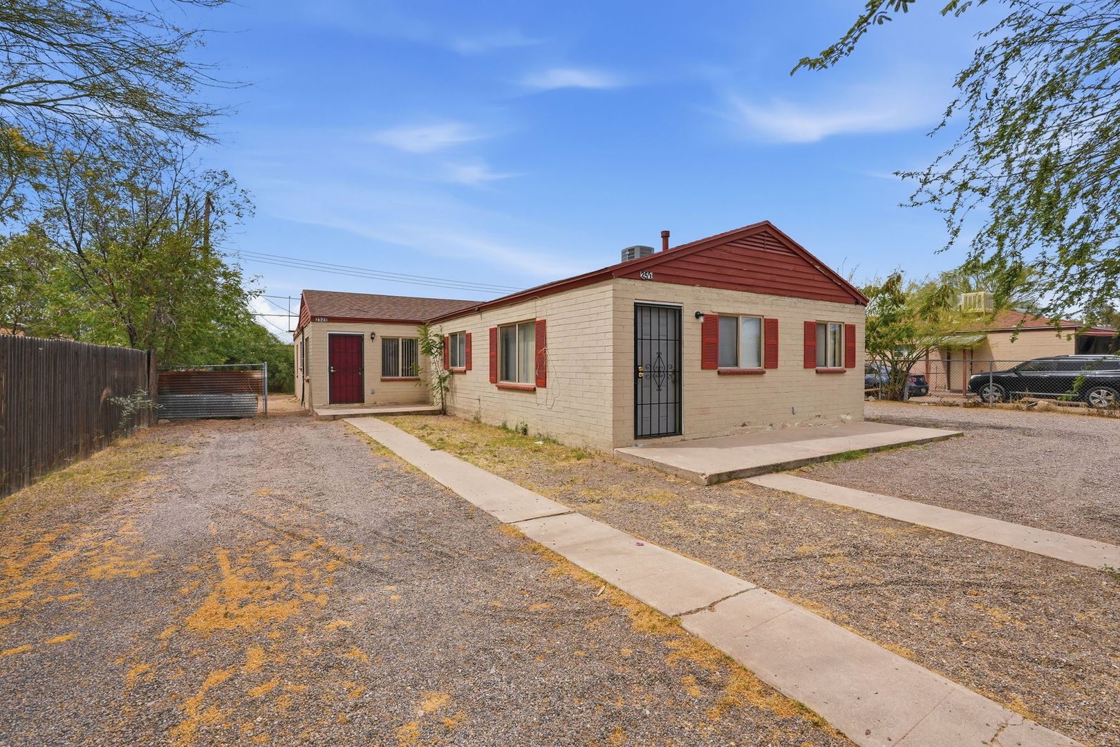 Tucson House: 2520 E Cameron Vista