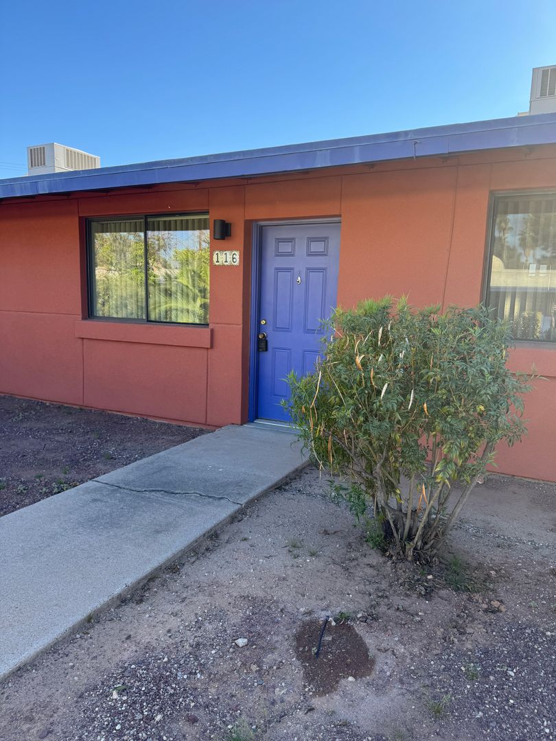 Tucson House: 350 N. Silverbell #116