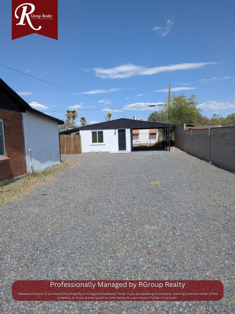 Tucson House: 648 N Desert Avenue