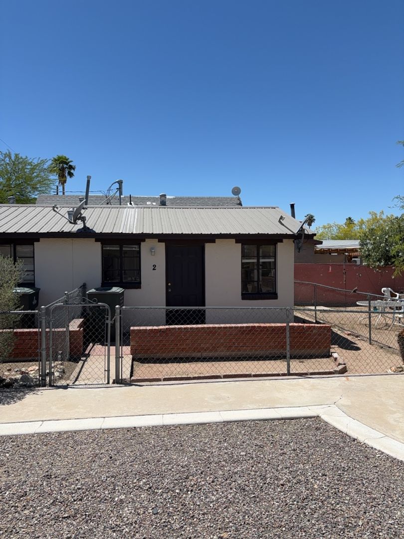 Tucson Apartment: 208 W. Kelso Street