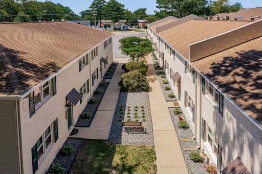 Newly Renovated 1 Bed 1 Bath Near Virginia Beach Oceanfront – photo 1