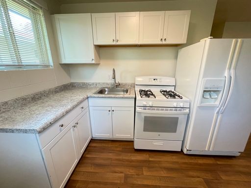 Cozy Coastal 2BR in a Quiet Tucked-Away Community – photo 1