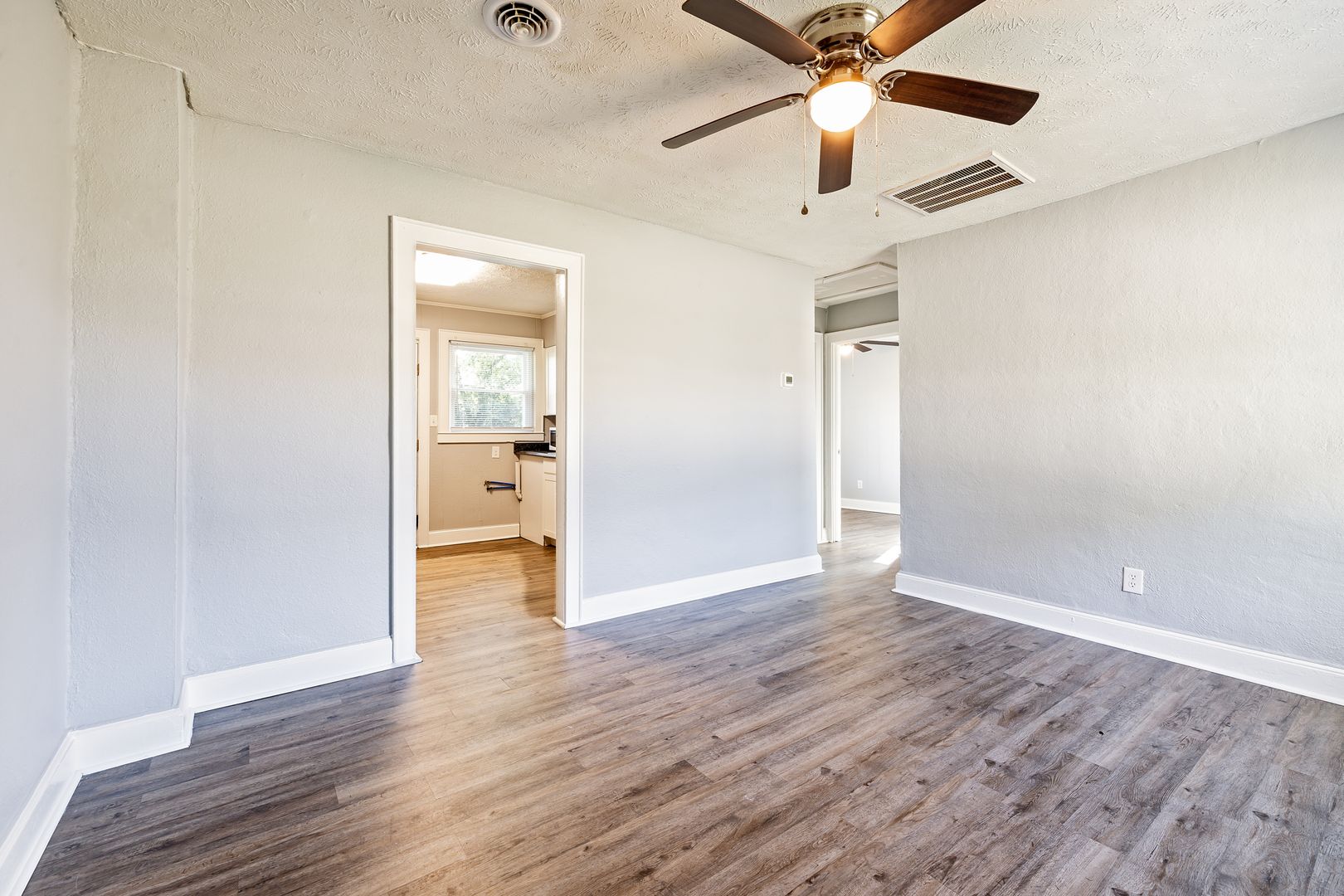 Fayetteville Apartment: 100-123 Sycamore Ct