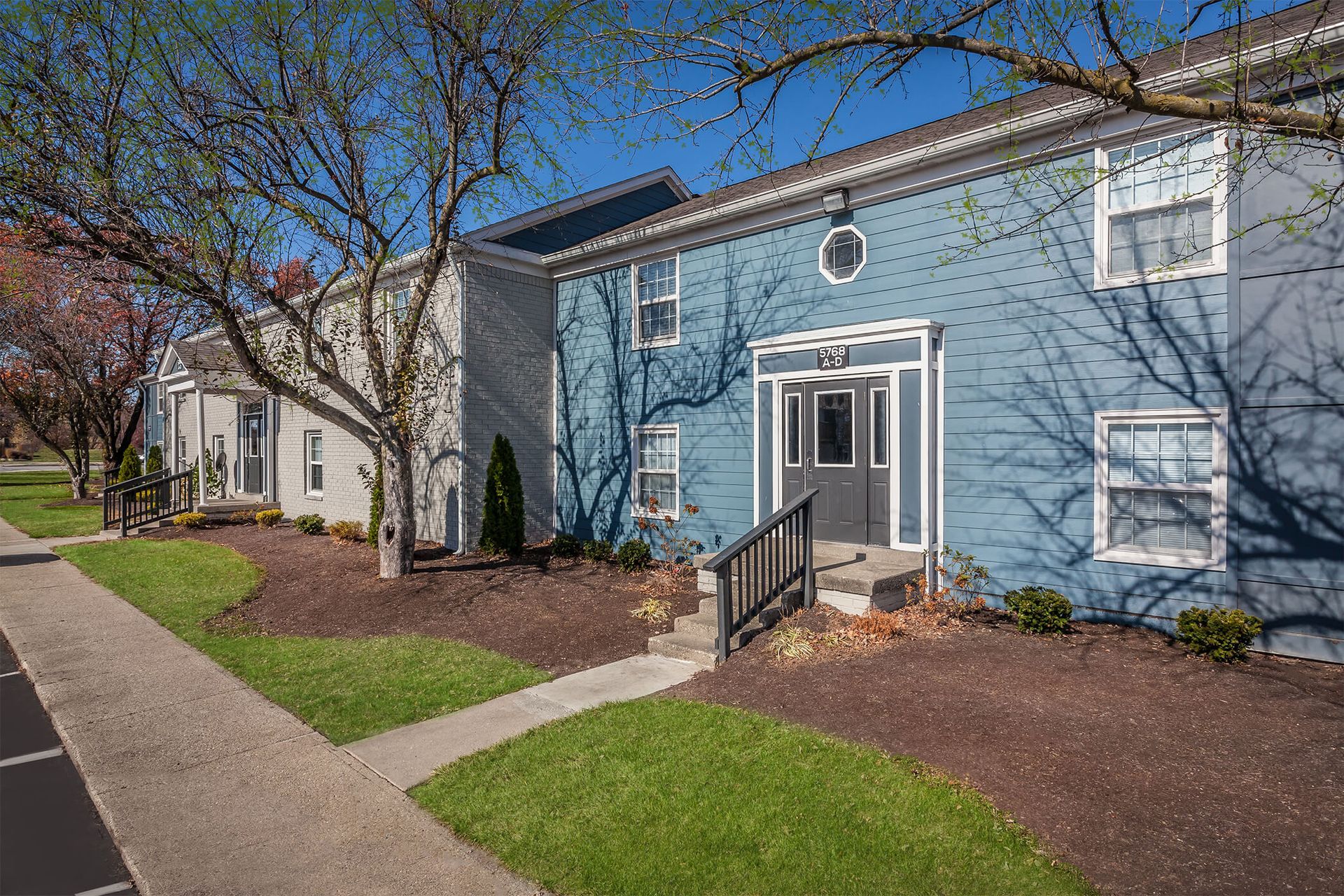 The George Apartment Homes 4 of 12