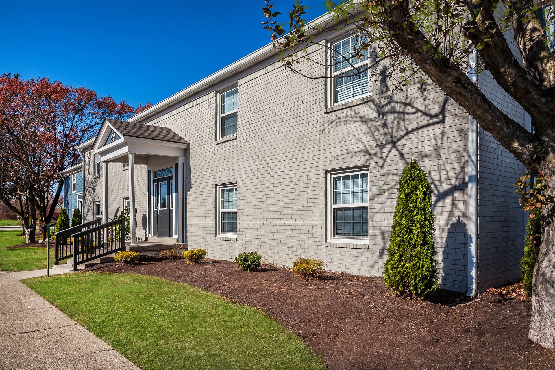 The George Apartment Homes 6 of 12