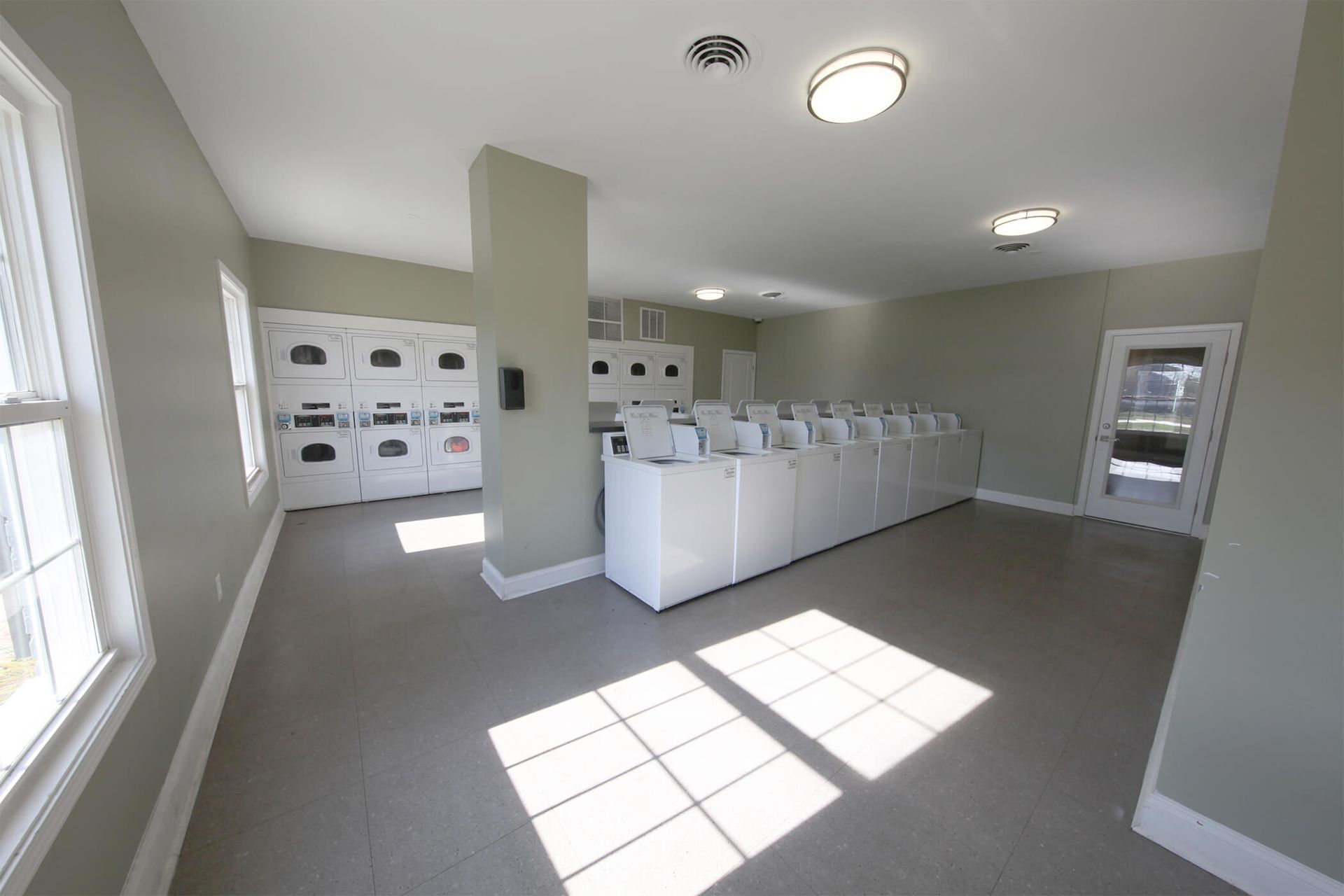 The George Apartment Homes 8 of 12