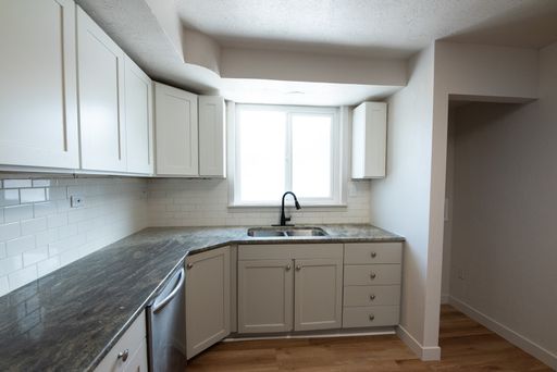 3 Bedroom/1 Bathroom home in South Salt Lake – photo 1