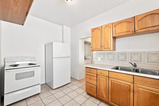 2 Bedroom/1 Bathroom Unit in Ogden – photo 1