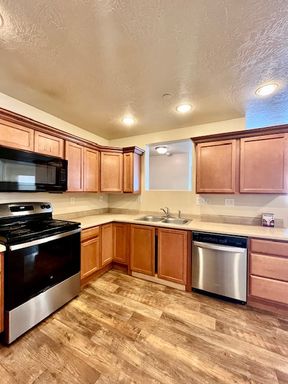 3 Bedroom/2 Bathroom Condo in Midvale