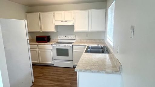 2 Bedroom/2 Bathroom Apartment in Kearns
