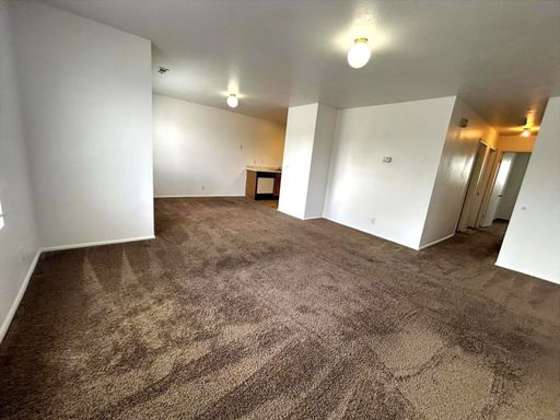 2 Bedroom/2 Bathroom Apartment in Kearns!