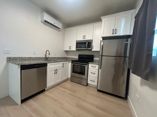 1 Bed/1 Bathroom triplex in Salt Lake City – photo 1