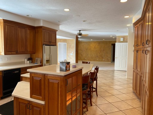 4 Bed/3.5 Bath House in Cottonwood Heights Stunner