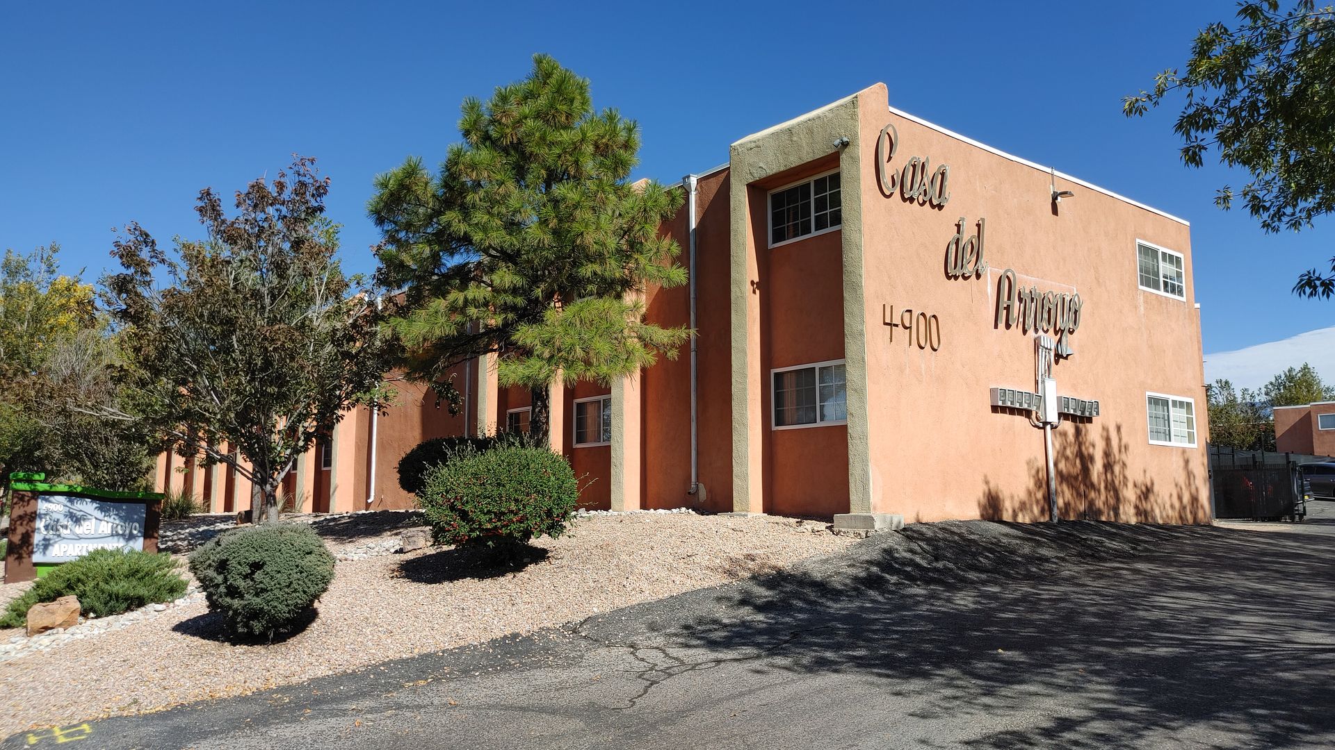 Albuquerque Apartment: 4900 Wyoming Blvd NE