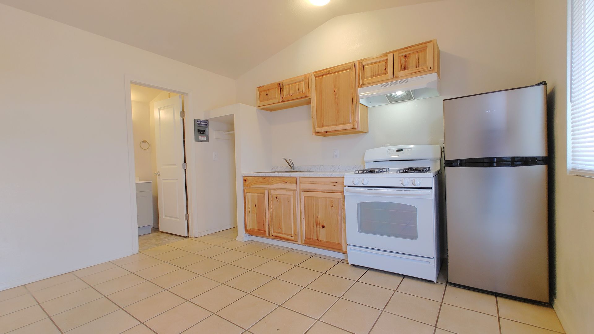 Albuquerque Apartment: 516 Candelaria RD NW