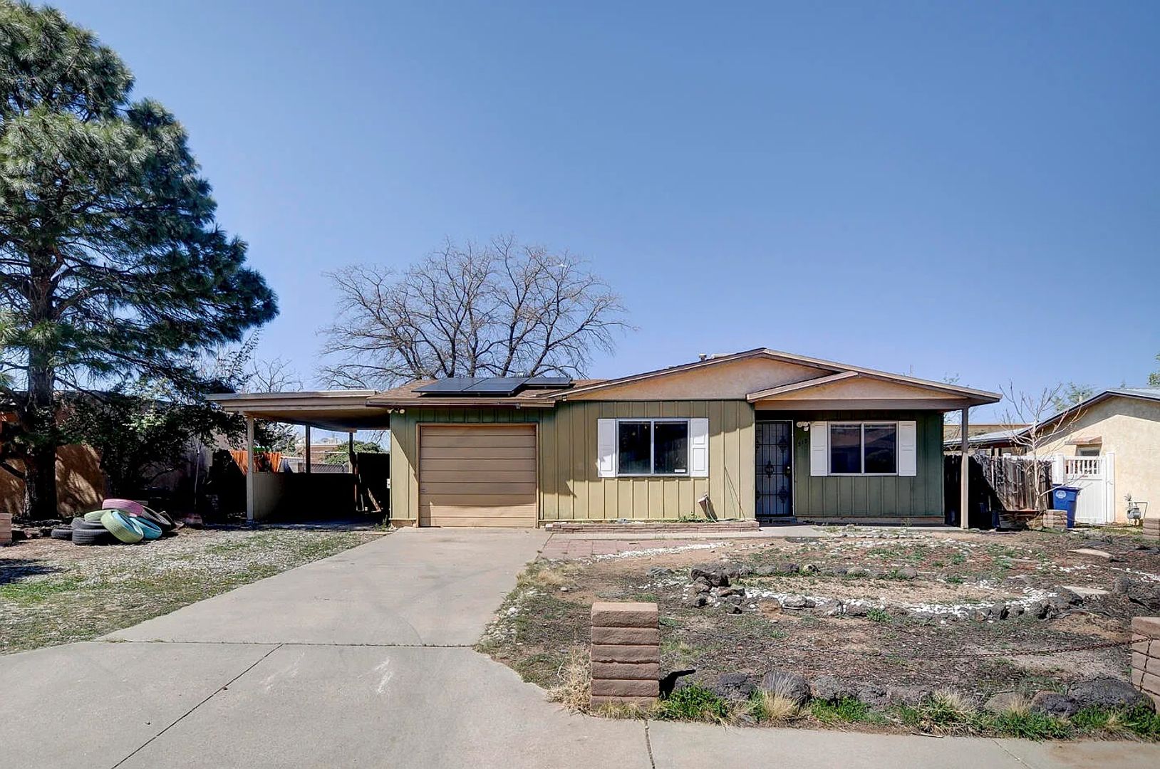 Albuquerque House: 517 Ida Pl NE