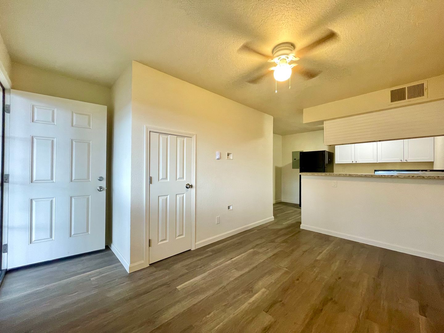 Albuquerque Apartment: 7615 Chico Rd NE