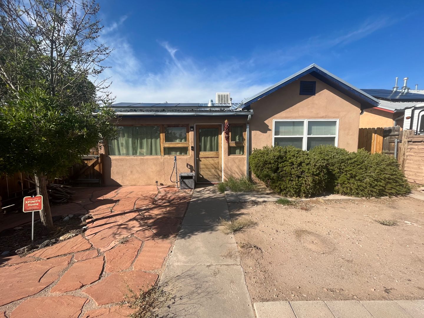 Albuquerque House: 519 Headingly Ave NW