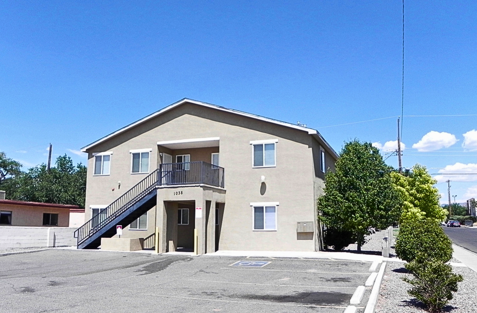Albuquerque Apartment: 1038 Palomas Dr SE