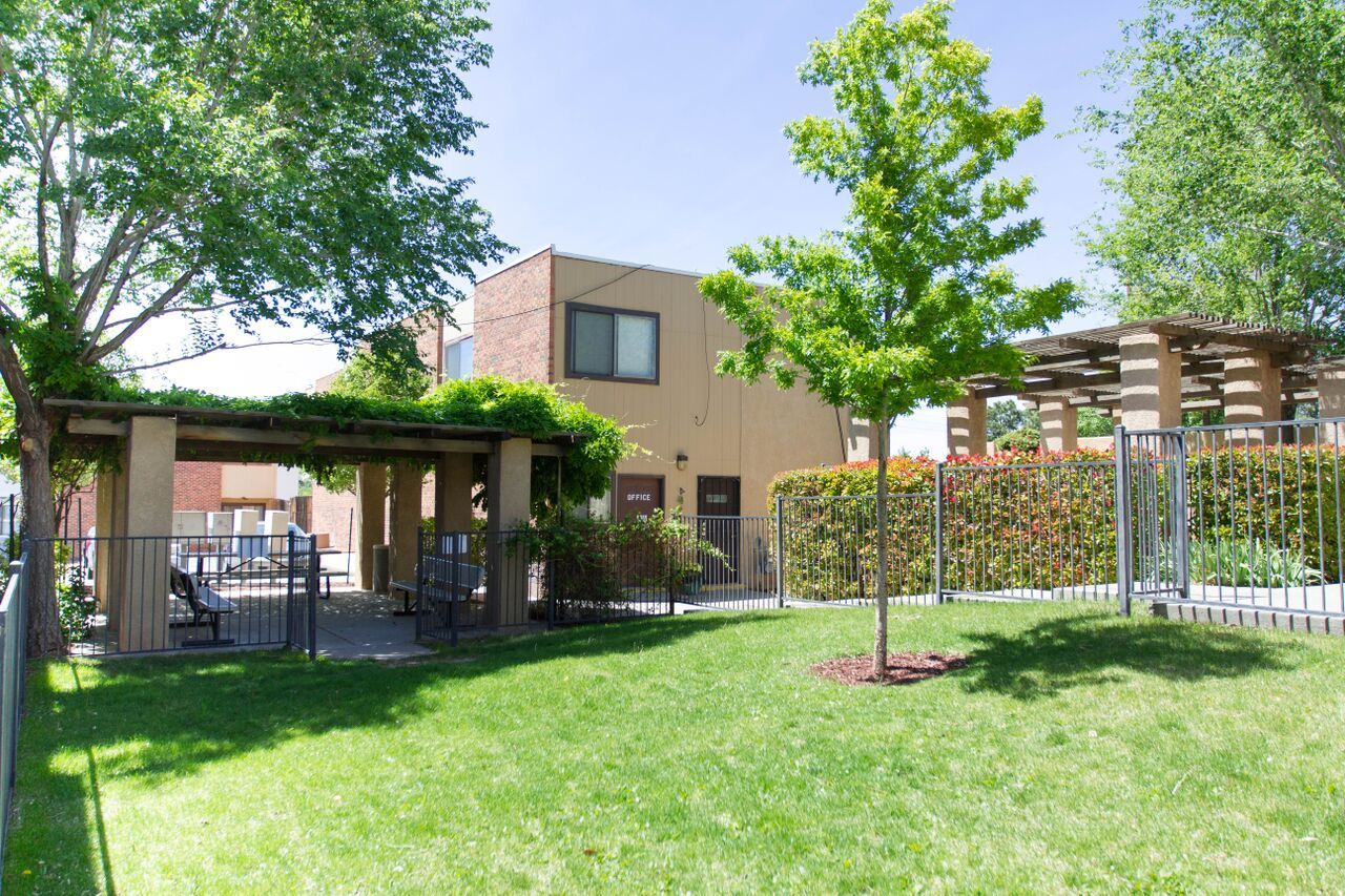 Albuquerque Apartment: 12621 Lomas Blvd NE