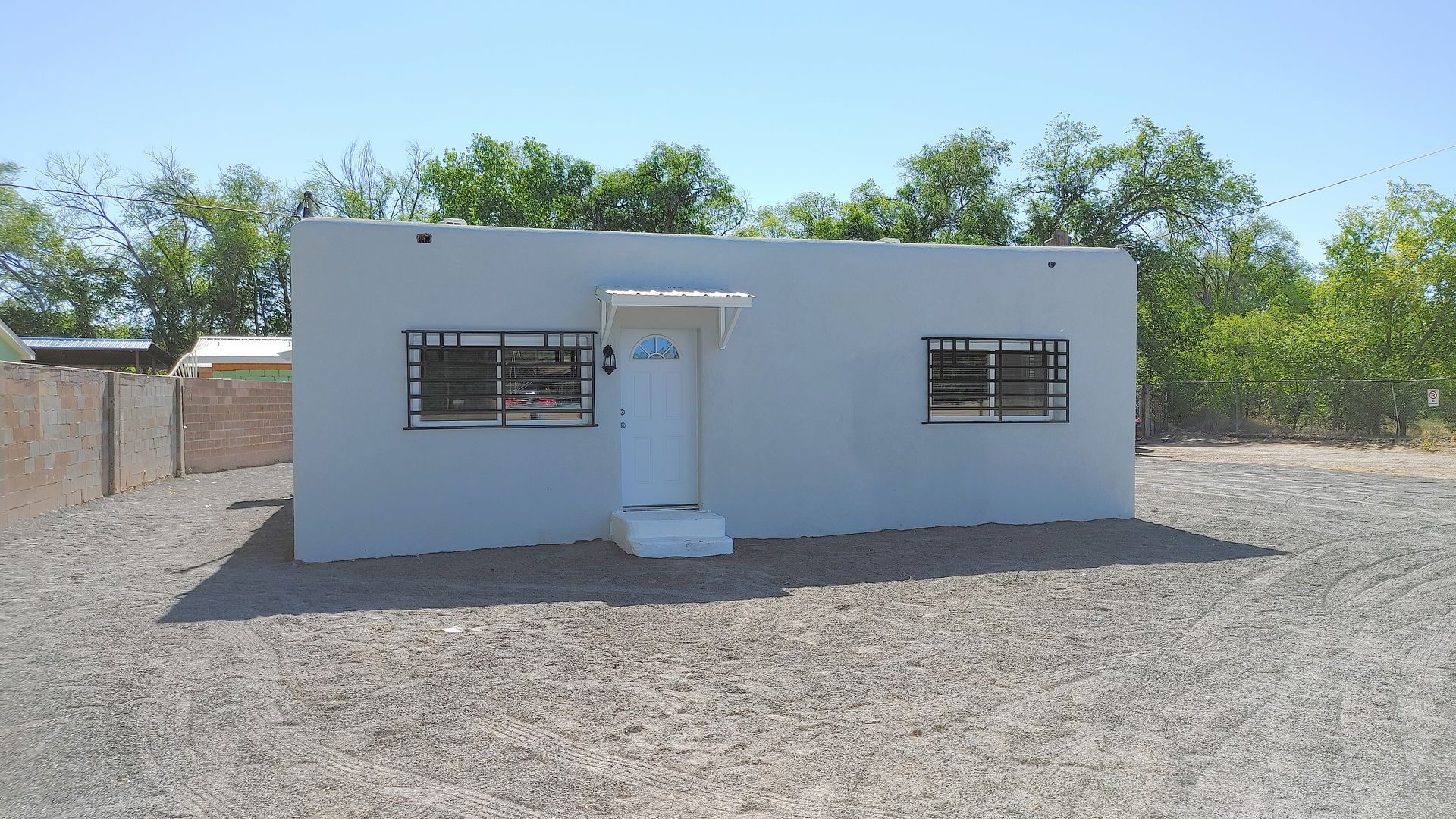 Albuquerque House: 425 Sunset RD SW