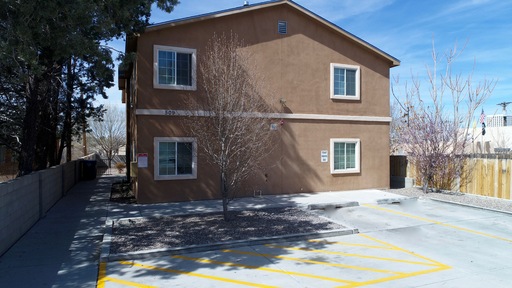 2 Bedroom, 1 Bath In The SE! – photo 1