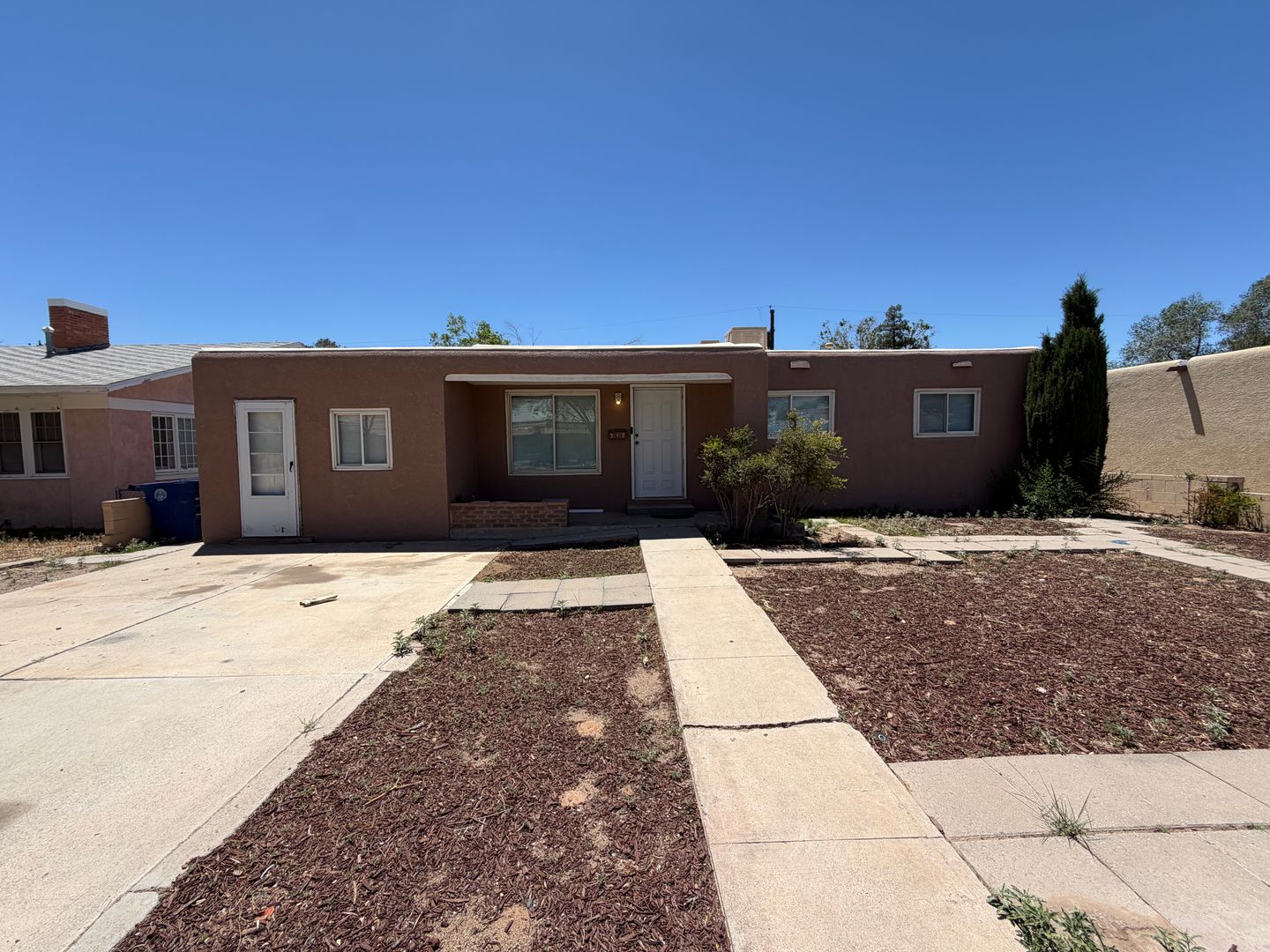 Albuquerque House: 317 Cagua Dr NE