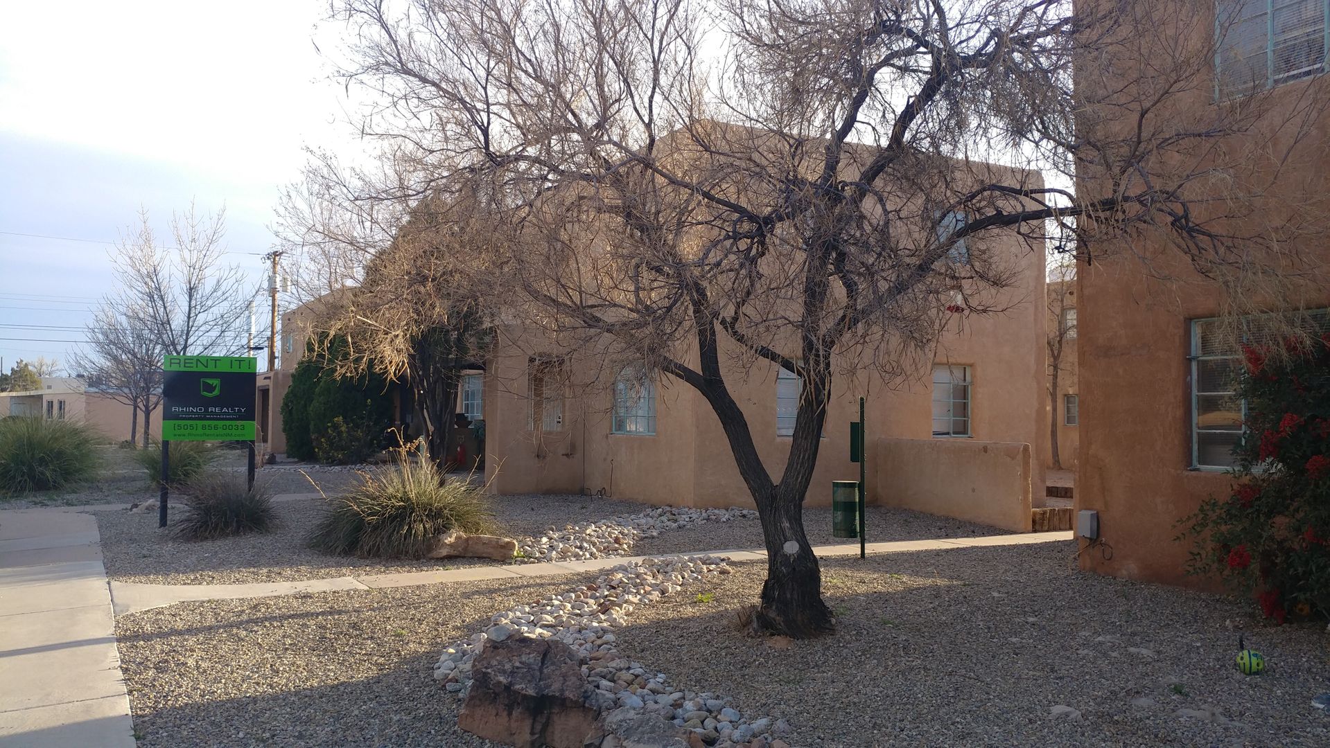 Albuquerque Apartment: Carlisle Blvd SE