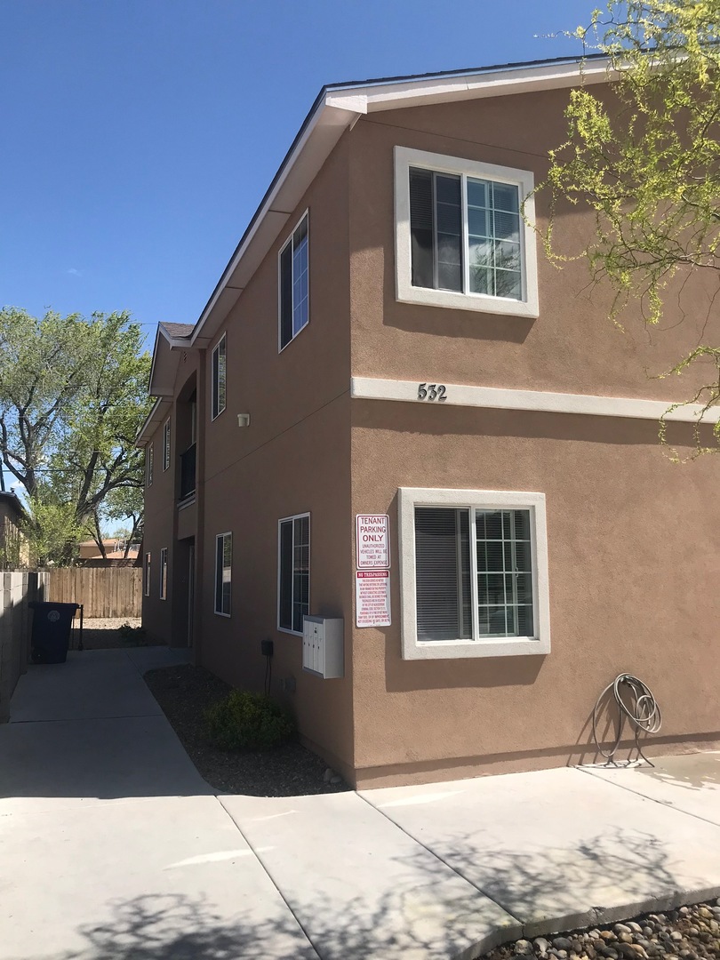 Albuquerque Apartment: 532 Ortiz Dr SE