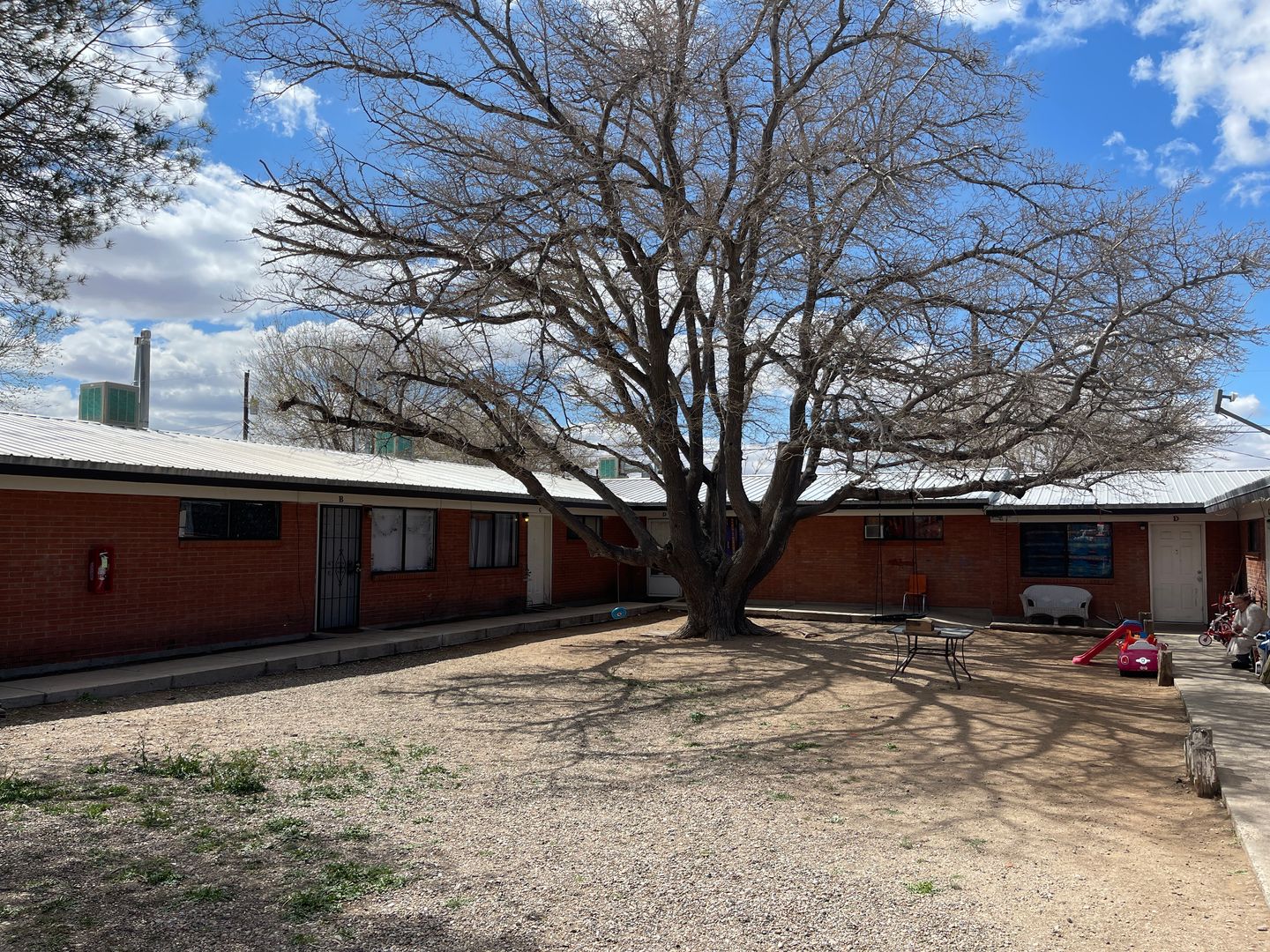 Albuquerque Apartment: 417 Indiana St SE