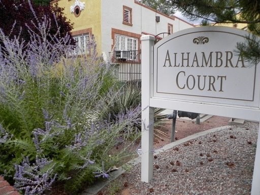 Albuquerque Apartment: 208 High St NE