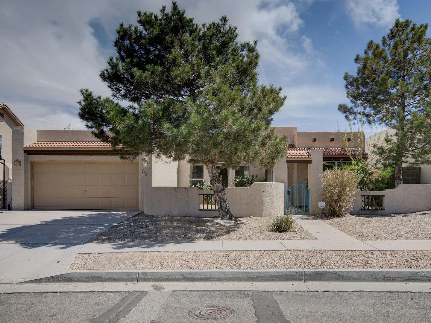 Albuquerque House: 2808 Monument Dr NW