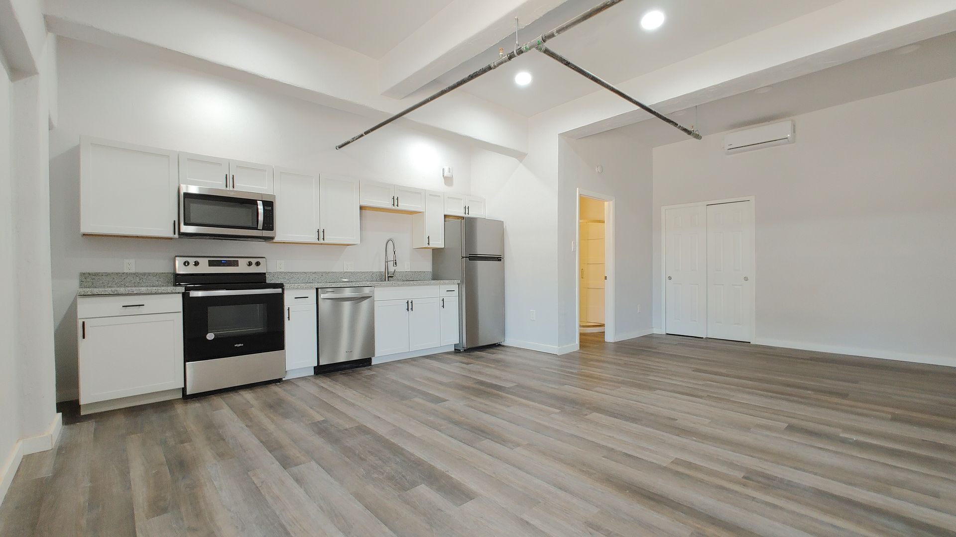 Albuquerque Apartment: 501 Princeton Dr SE