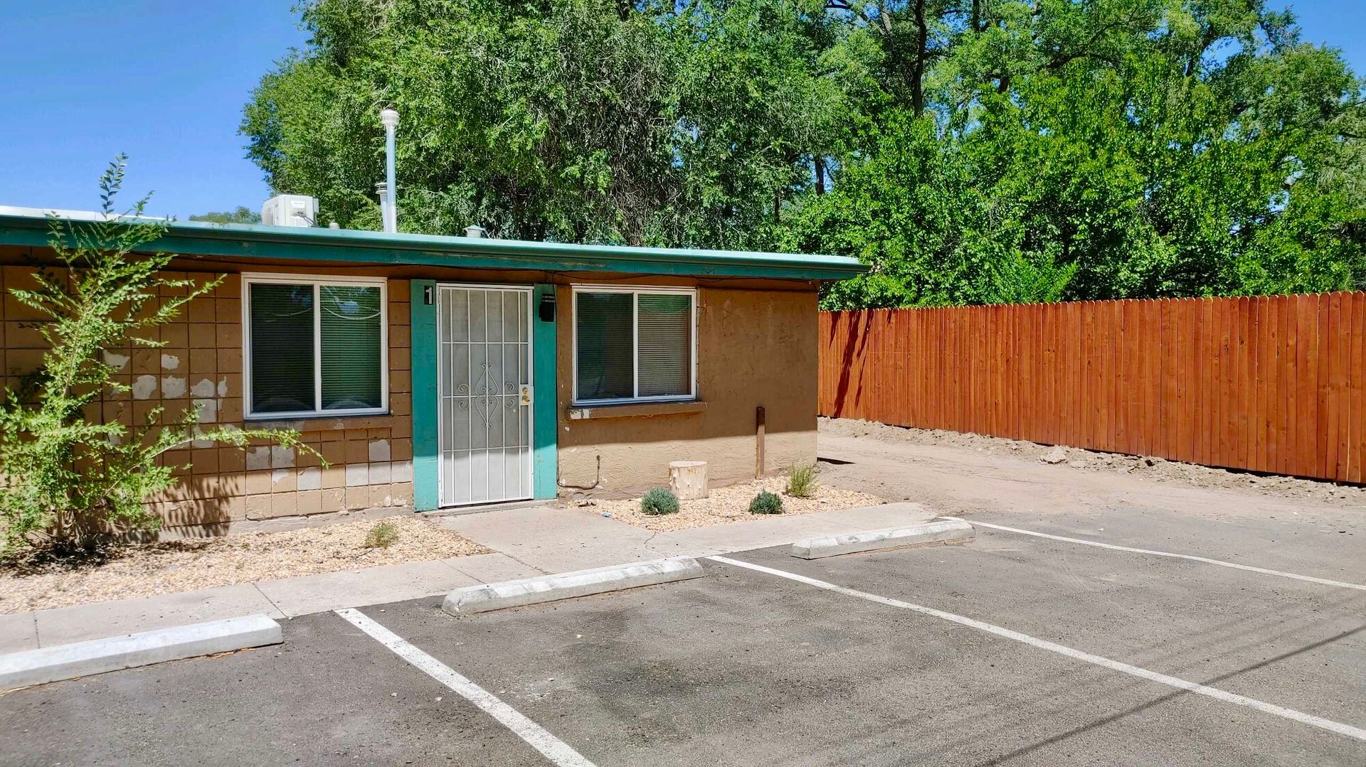 Albuquerque Apartment: 2501 Barcelona RD SW