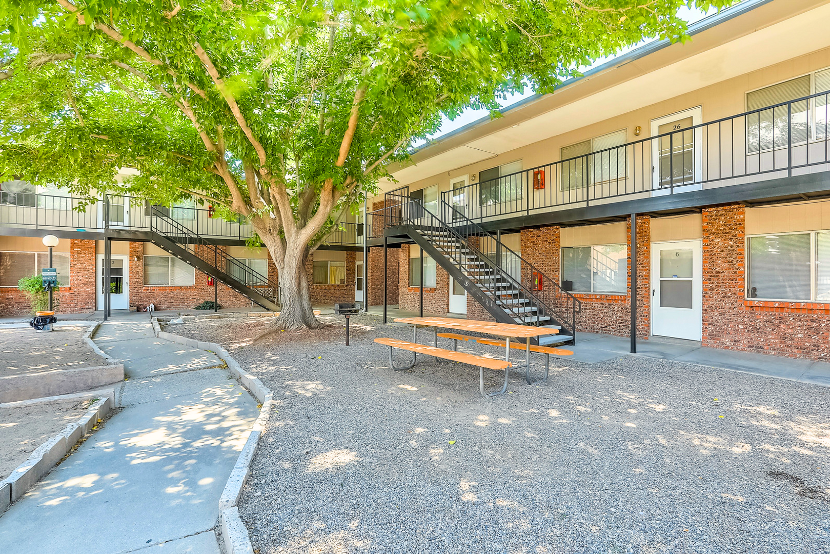 Albuquerque Apartment: 6001 Montano RD NW